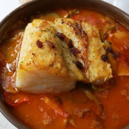 Baracuda la cuptor cu sos tomat